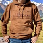 Herren Hoodie – Grösse M | Alpaufzug Edition (Camel)